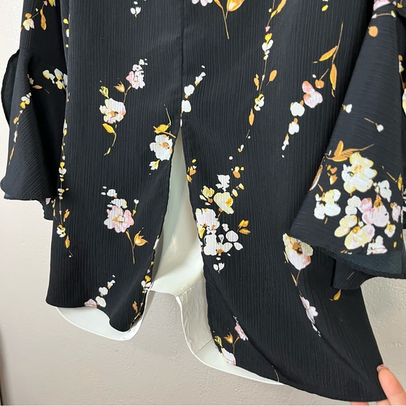 5 for $30 Lauren Conrad Floral Top Blouse Bell Sleeves Boho Hilow Hem Diez XL - Picture 3 of 16